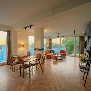 Hotel Minimalist Poshtel & Nova Deli